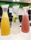 Premium Square Acrylic Juice & Water Bottle with Lid – Transparent Cold Drink Storage Container for Kitchens, Restaurants & Bars